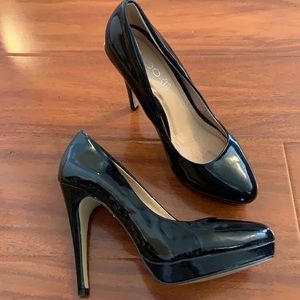 Aldo black patent heels